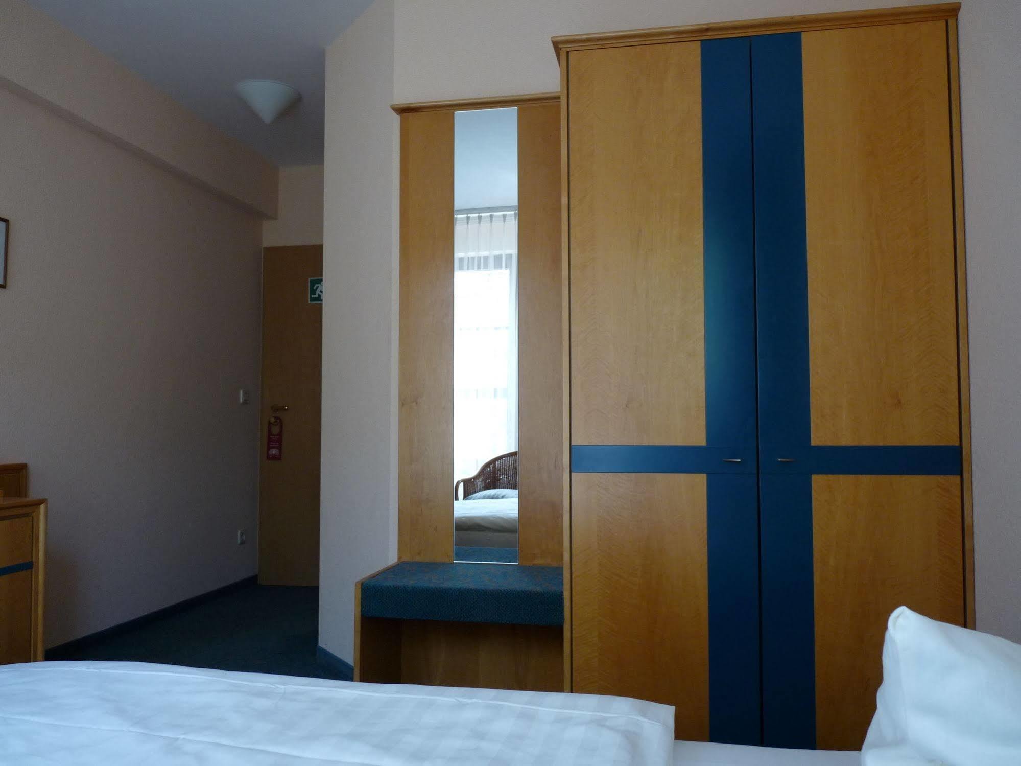 Hotel Garni "Zum Eichwerder" Templin Eksteriør bilde